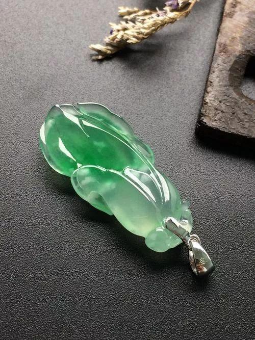翡翠玉蘭花 潔白無瑕的玉中君子，竟藏著這么多美好寓意